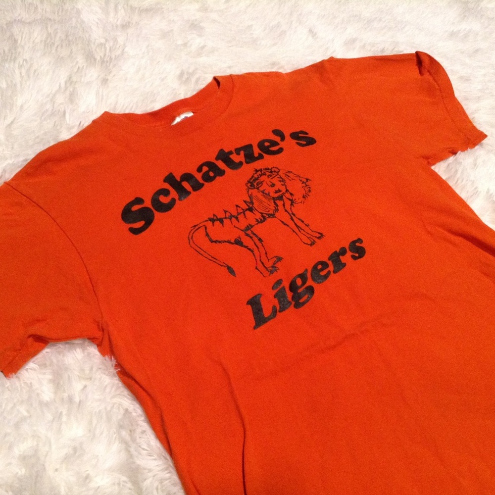 Schatze's Graphic Tee